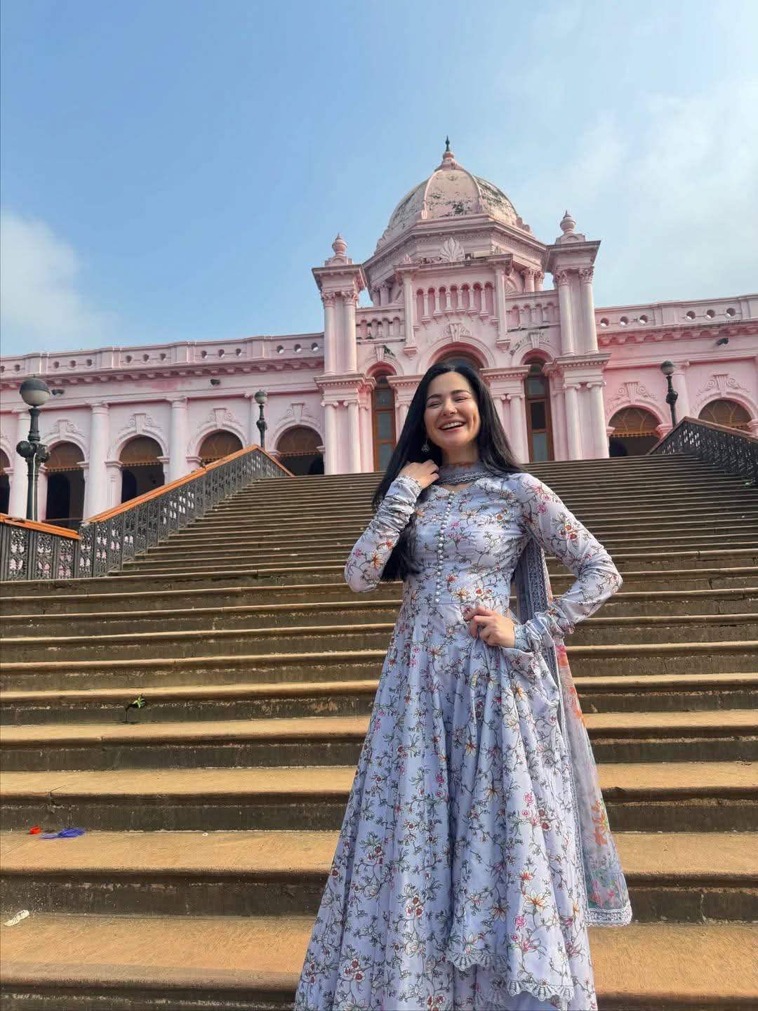 ✨ হানিয়া আমির ভাইরাল গাউন সেট ✨ 🌸 পাকিস্তানি ফ্যাশনের ট্রেন্ডি কালেকশন